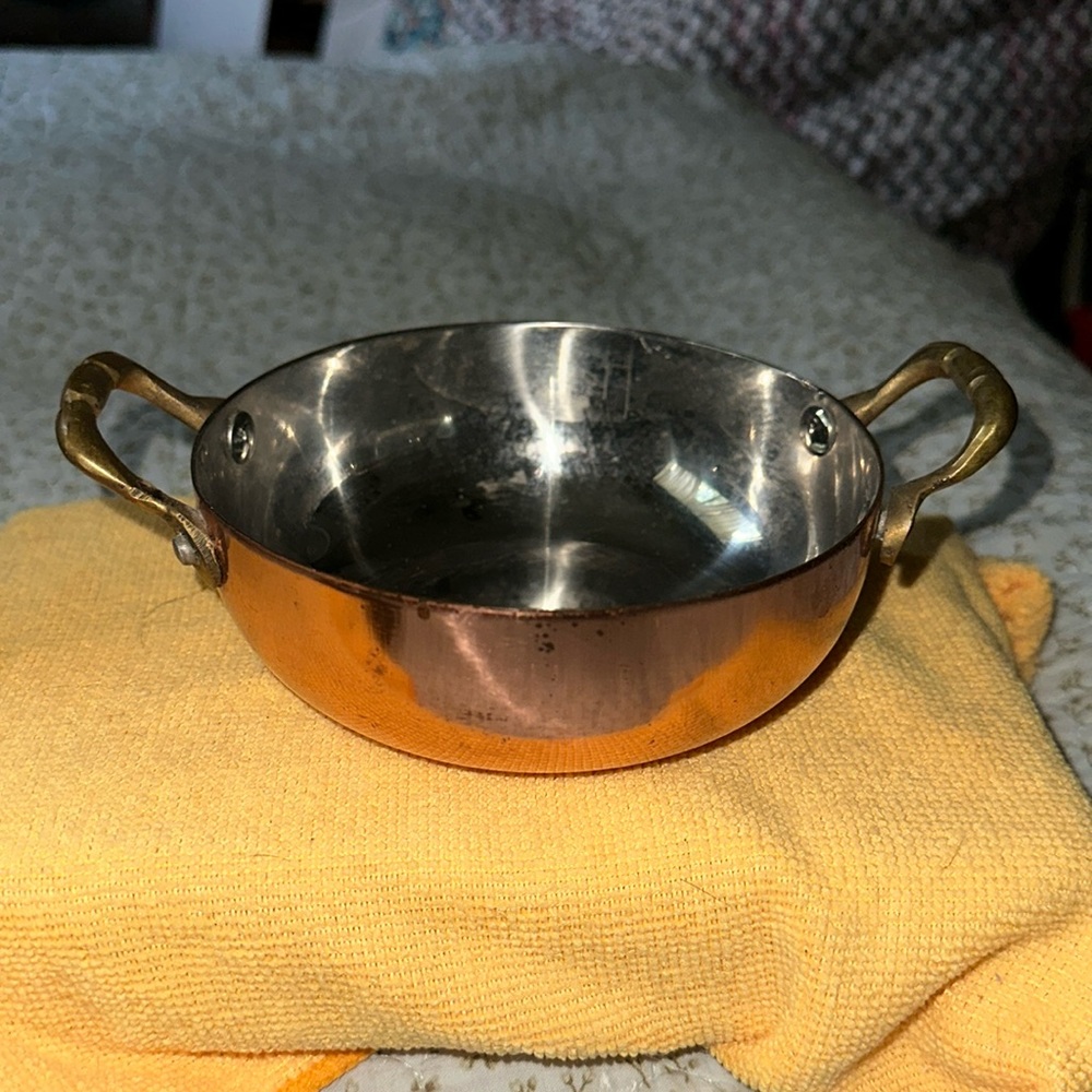 Copper Double Handled Pot w/5” diameter and silver colored lining (ALX)